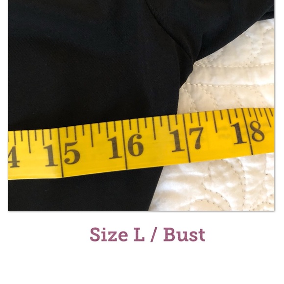 Black Dress With a Twist - Picture 5 of 7